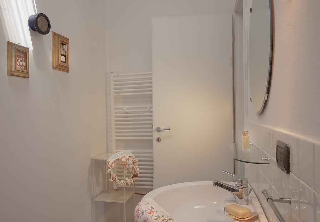 Maestrale 2 Apartment มารินา ดิ เปียตราซันตา ห้อง รูปภาพ